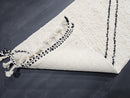 Custom White Moroccan Mrirt Runner Rug – Handwoven Wool Narrow Zigzag Hallway Carpet – Minimalist Boho Long Beni Style – high quality Wool